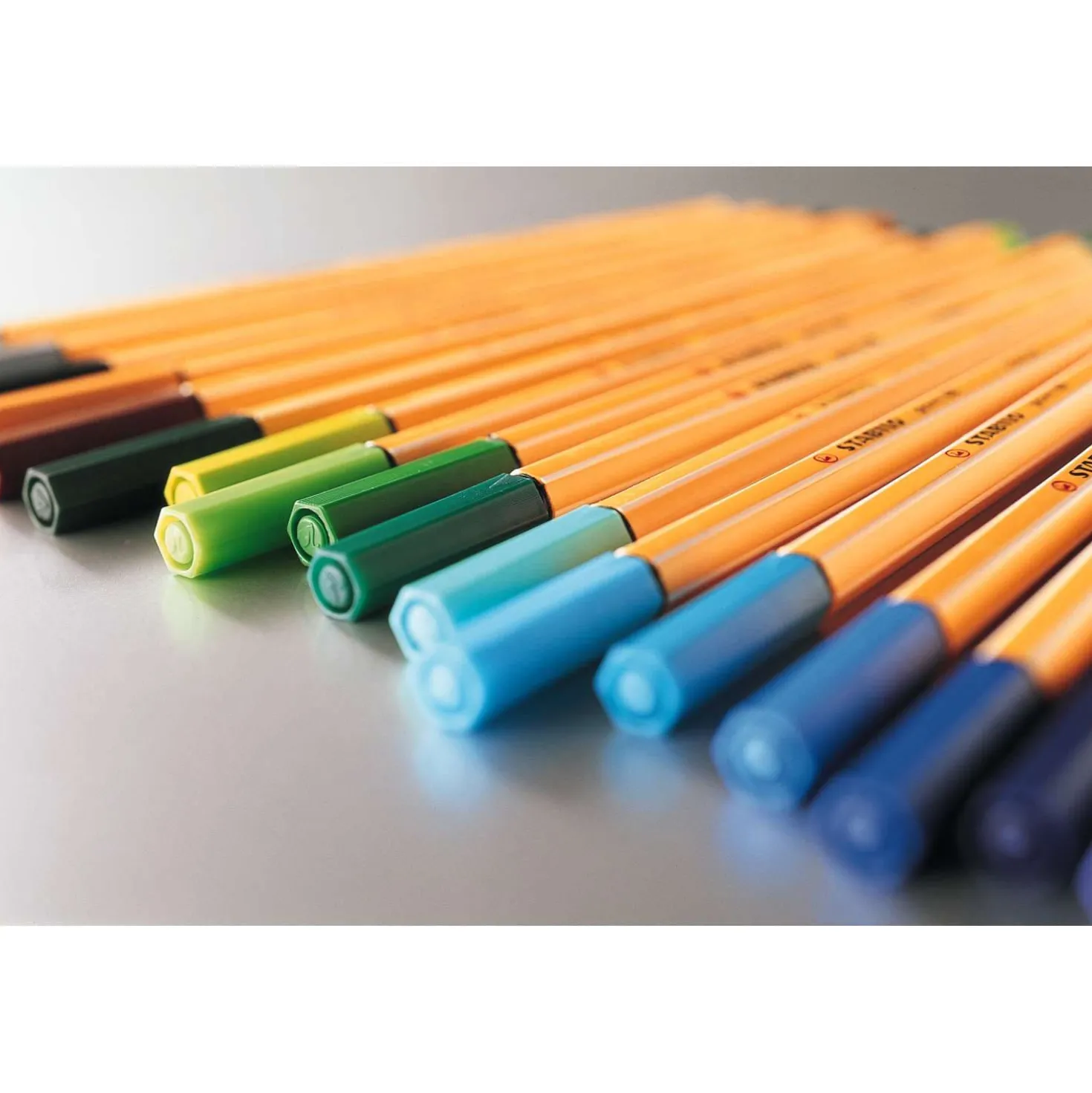 STABILO® point® 88 Zebrui, Kunststoffbox mit 20 Finelinern