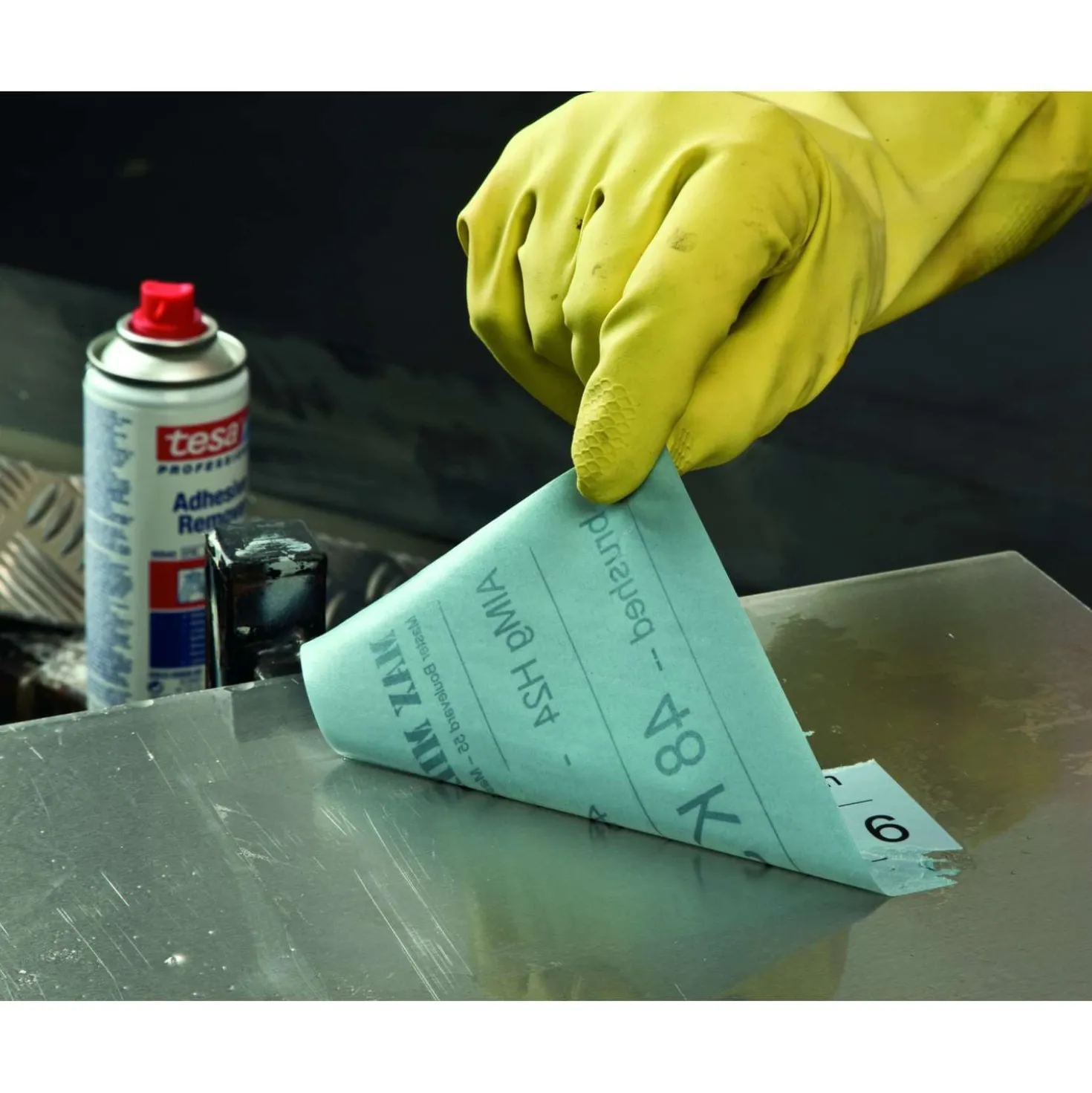 tesa® Adhesive Remover Klebstoffentferner