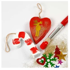 Weihnachtsanhänger aus Pappmaché
