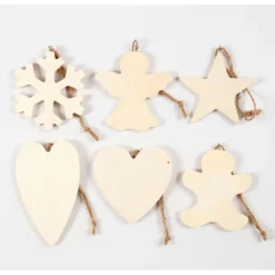 Weihnachtsaufhänger aus Holz