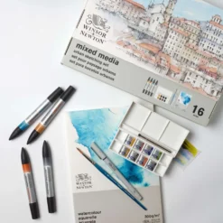 WINSOR & NEWTON™ Mixed Media Urban Sketching Set