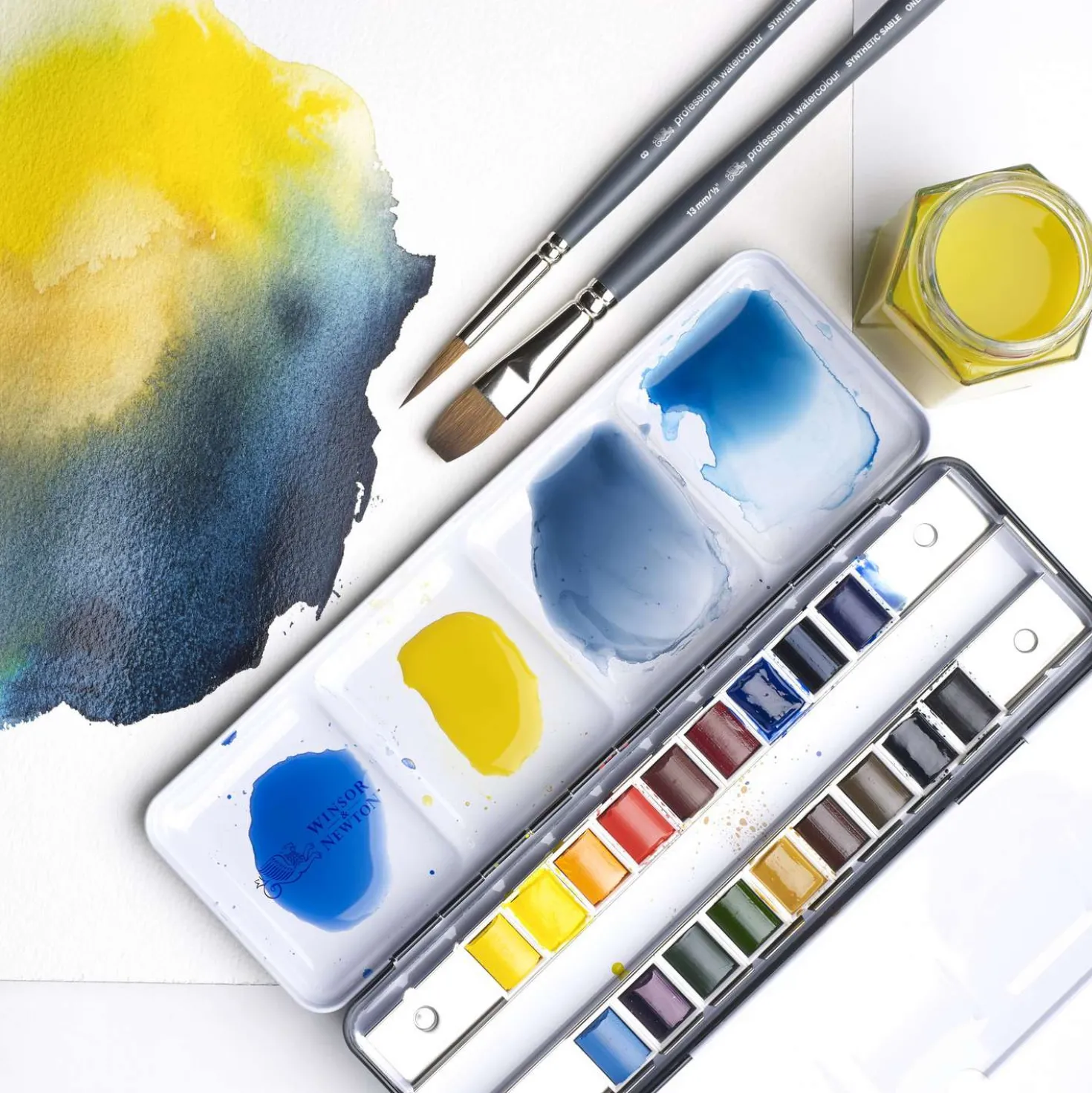 WINSOR & NEWTON™ Professional WATER COLOUR™ 18-teiliges Reise-Set